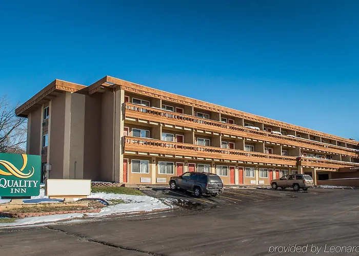 Quality Motel East Dubuque